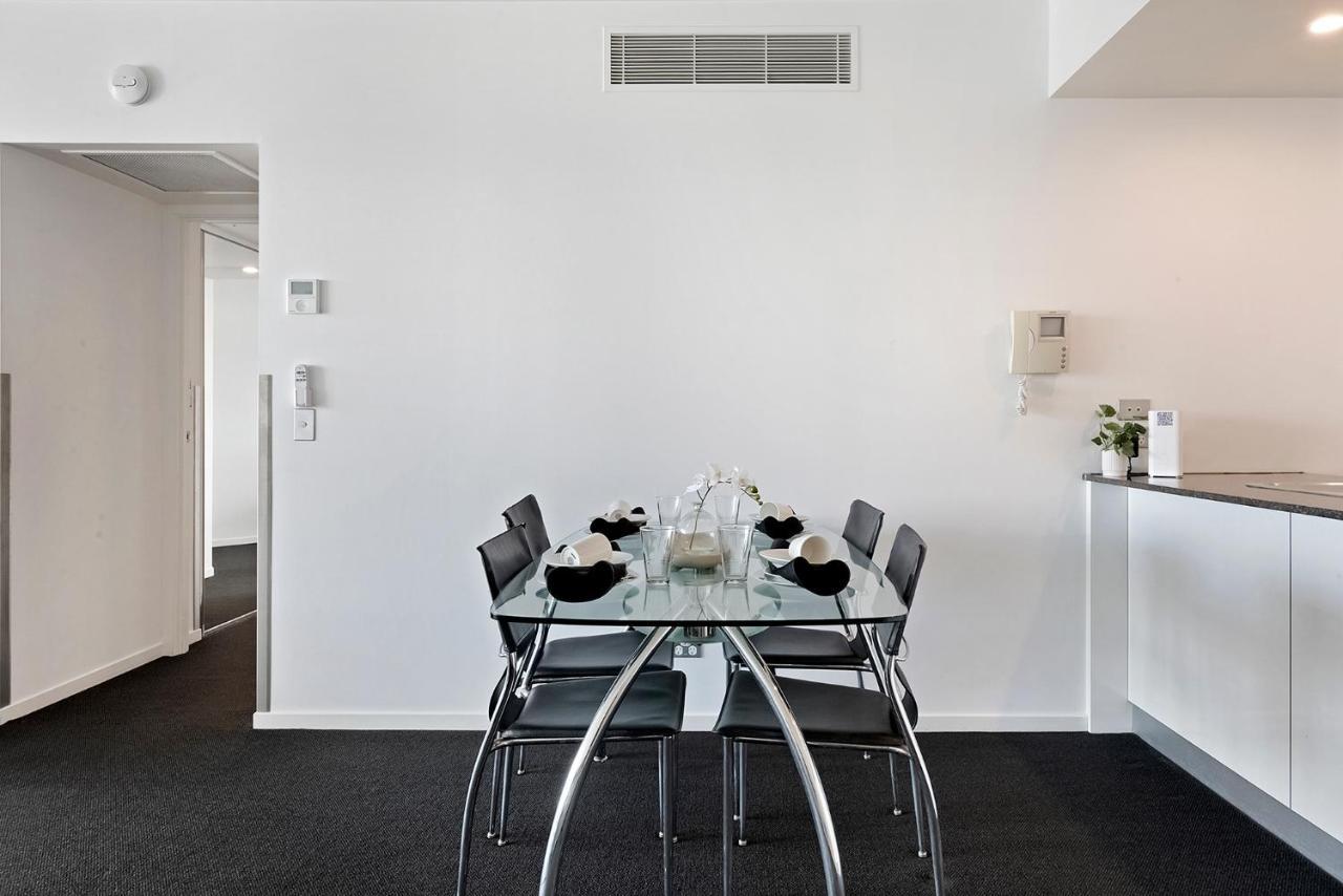 Sierra Grand Broadbeach - Self Contained & Privately Managed Apartments Guldkusten Exteriör bild