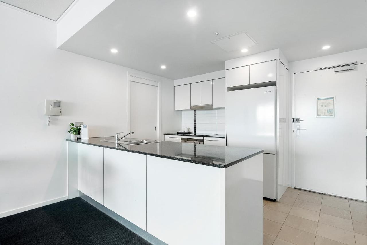 Sierra Grand Broadbeach - Self Contained & Privately Managed Apartments Guldkusten Exteriör bild