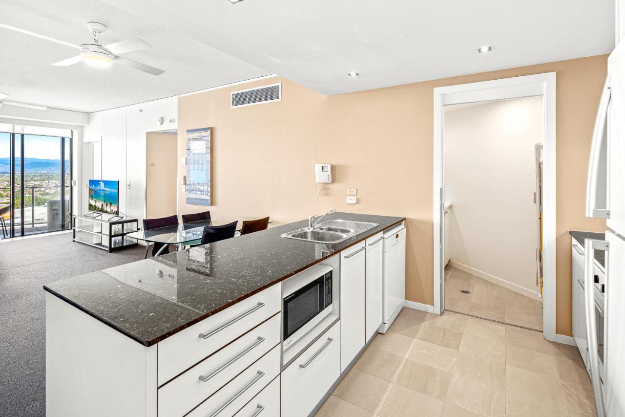 Sierra Grand Broadbeach - Self Contained & Privately Managed Apartments Guldkusten Exteriör bild