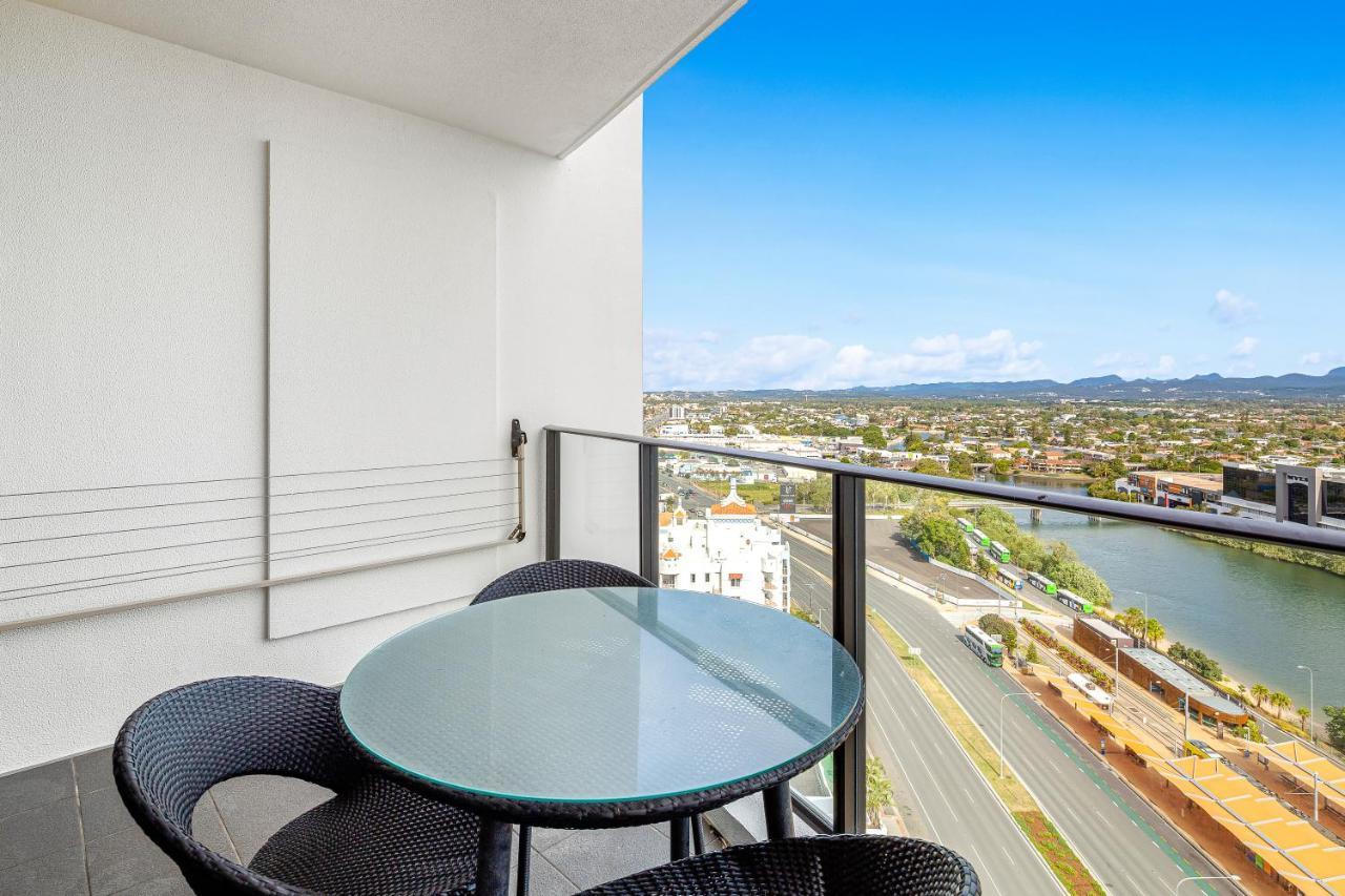 Sierra Grand Broadbeach - Self Contained & Privately Managed Apartments Guldkusten Exteriör bild