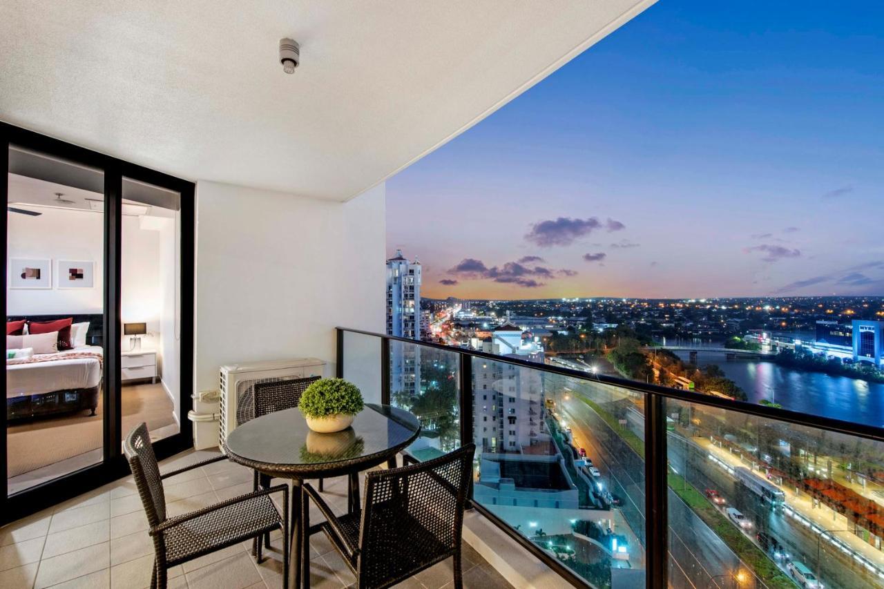 Sierra Grand Broadbeach - Self Contained & Privately Managed Apartments Guldkusten Exteriör bild