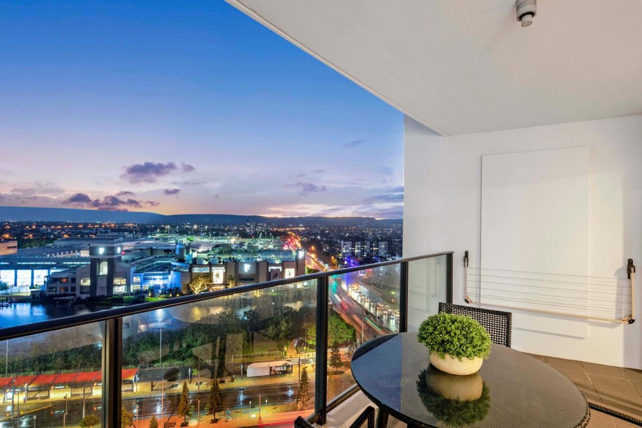 Sierra Grand Broadbeach - Self Contained & Privately Managed Apartments Guldkusten Exteriör bild
