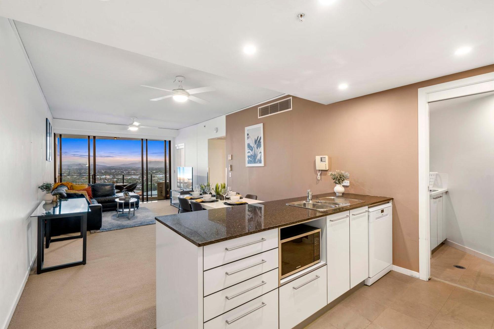Sierra Grand Broadbeach - Self Contained & Privately Managed Apartments Guldkusten Exteriör bild