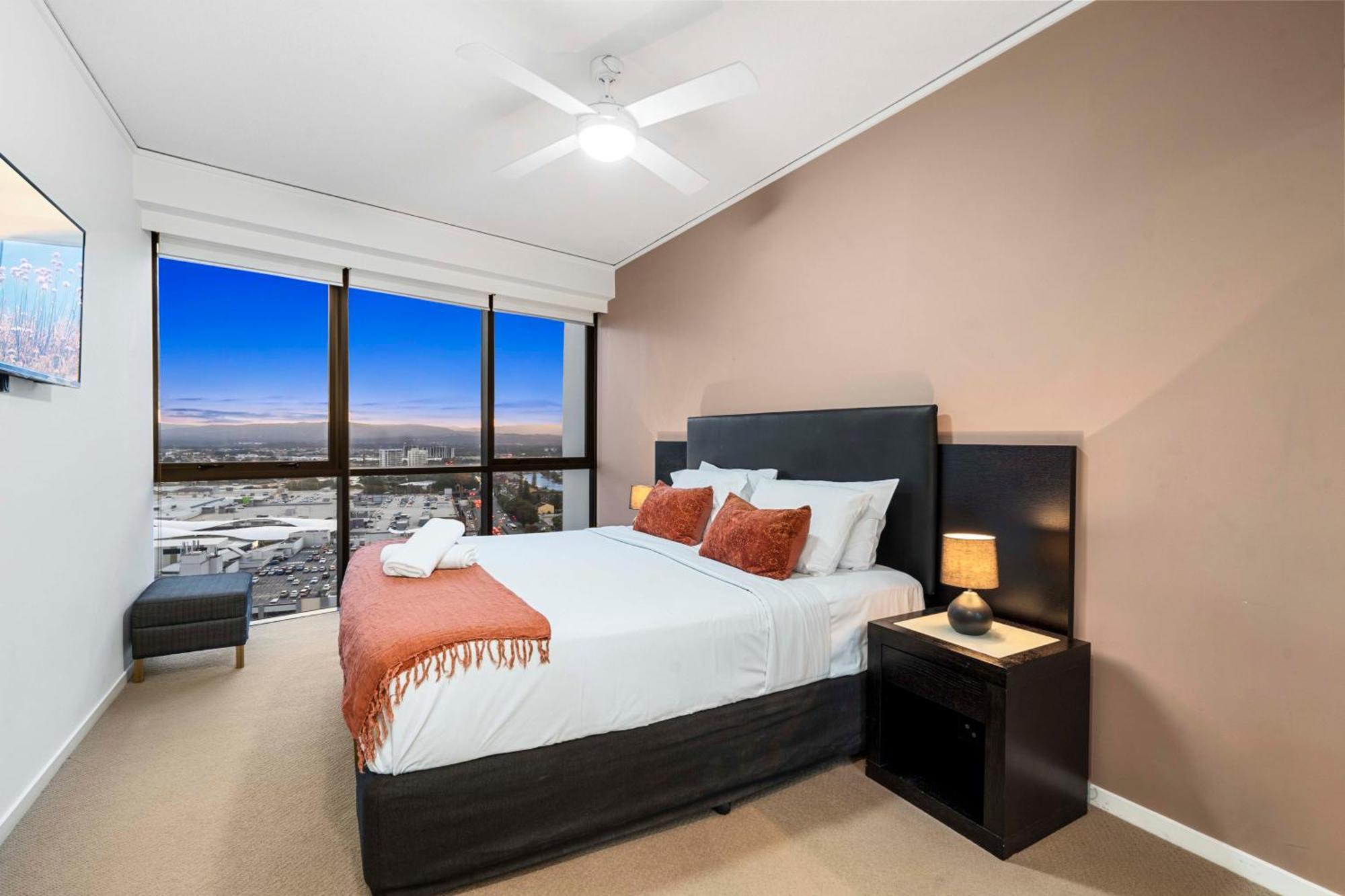 Sierra Grand Broadbeach - Self Contained & Privately Managed Apartments Guldkusten Exteriör bild