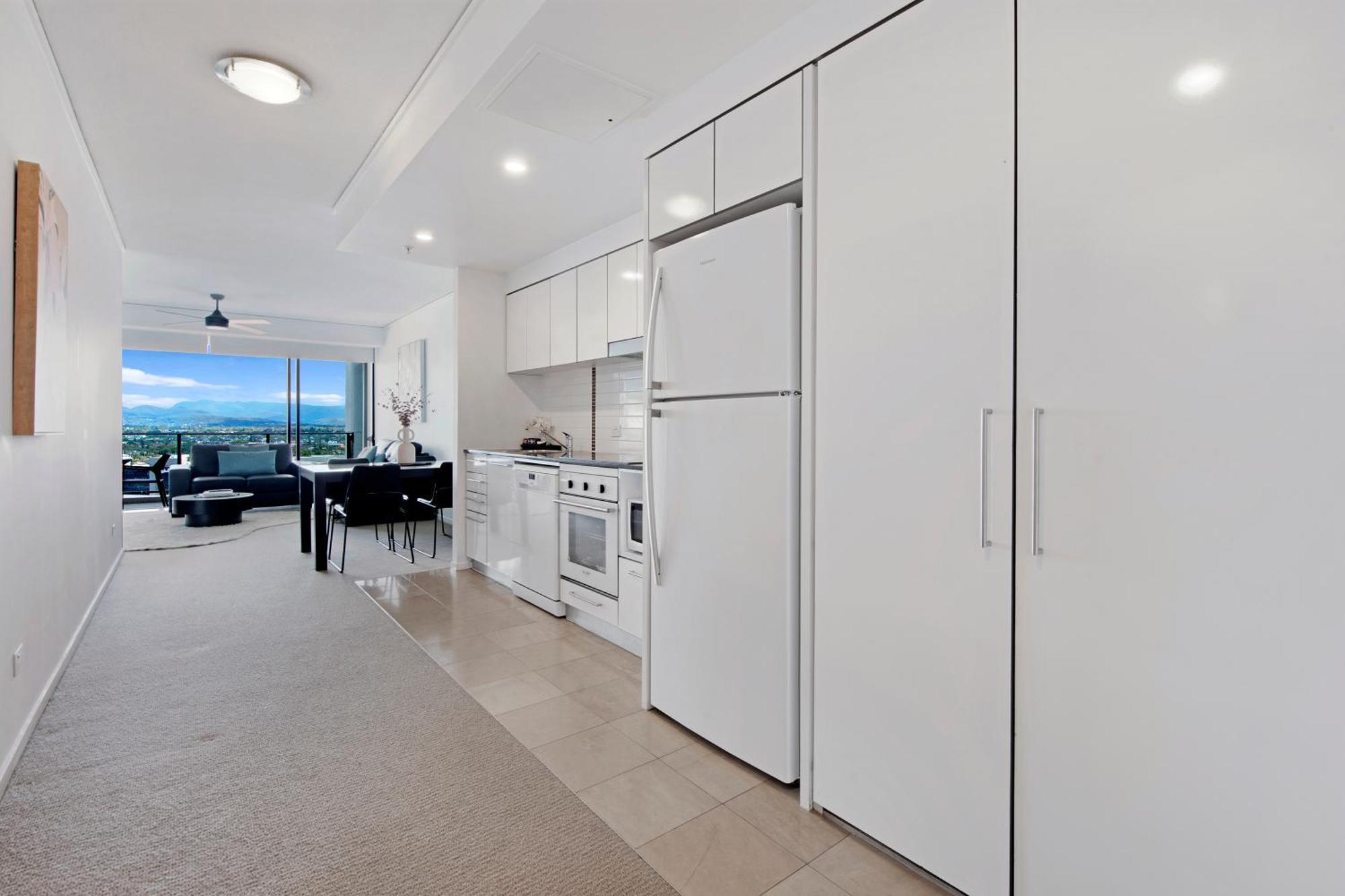 Sierra Grand Broadbeach - Self Contained & Privately Managed Apartments Guldkusten Exteriör bild