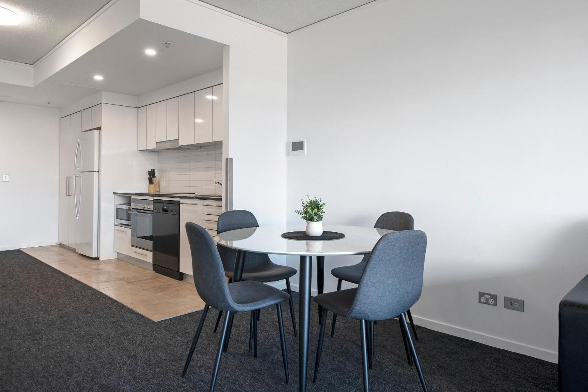 Sierra Grand Broadbeach - Self Contained & Privately Managed Apartments Guldkusten Exteriör bild