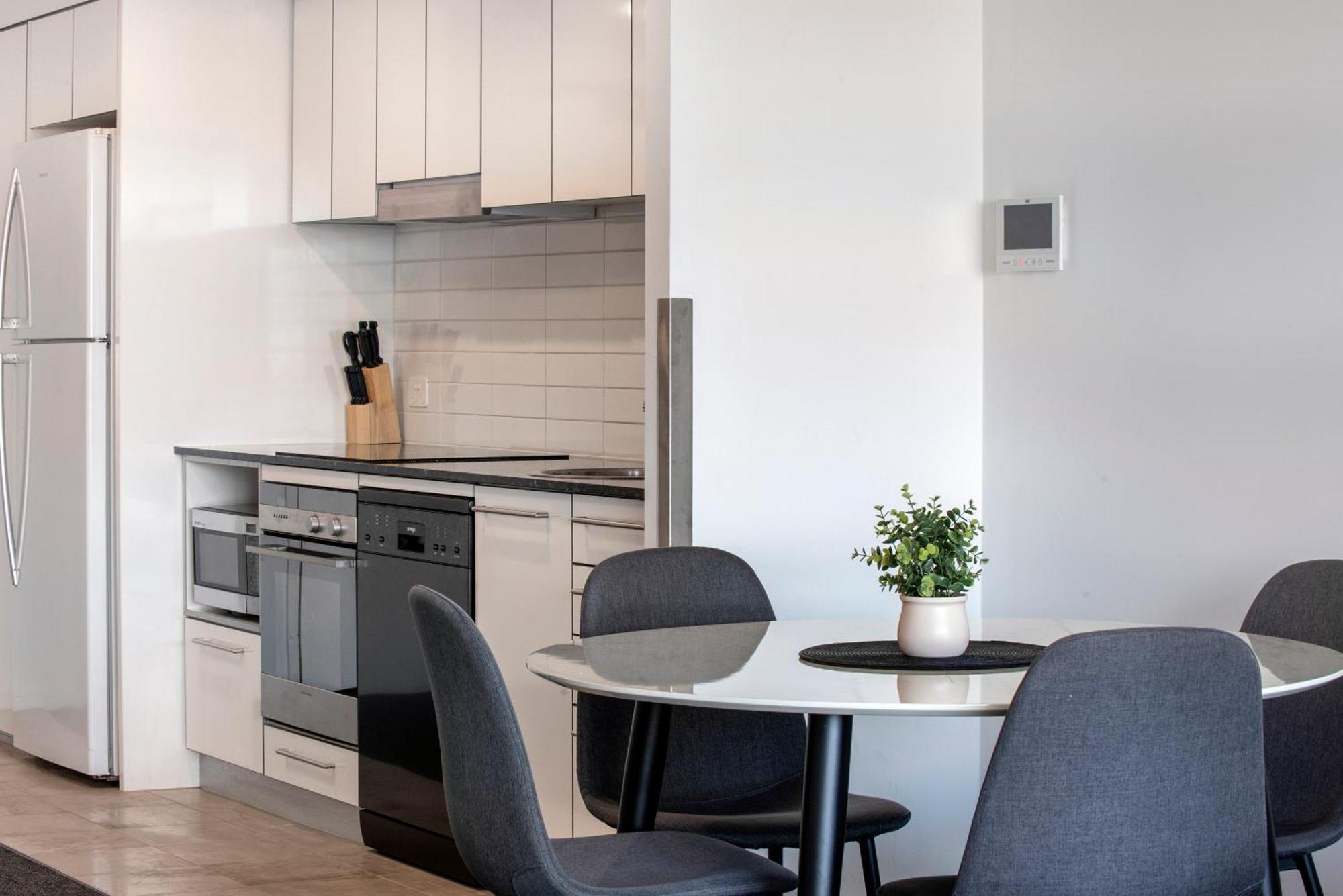 Sierra Grand Broadbeach - Self Contained & Privately Managed Apartments Guldkusten Exteriör bild